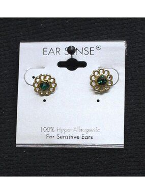 NWT Ear Sense Flower Emerald Stone Stud Earrings Gold / Green